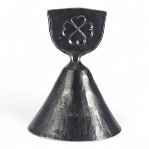 Cloche forgée, Quatrefoil