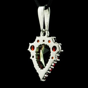 VENUS, MOLDAVITE, GARNET, SILVER PENDANT - PENDANTS{% if kategorie.adresa_nazvy[0] != zbozi.kategorie.nazev %} - SILVER JEWELLERY{% endif %}