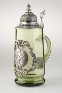 GLASS TANKARD with a mercenary