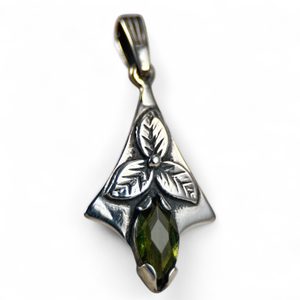 SHAMROCK, silver pendant, moldavite