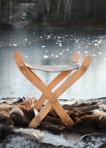 Medieval folding chair