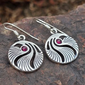 SHELL, PRAGUE ART NOUVEAU, EARRINGS SILVER 925, GARNET - EARRINGS{% if kategorie.adresa_nazvy[0] != zbozi.kategorie.nazev %} - SILVER JEWELLERY{% endif %}