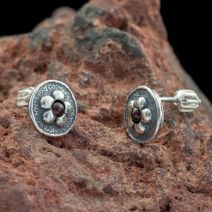 GRACE, EARRINGS, GARNET, SILVER - EARRINGS WITH GEMSTONES, SILVER{% if kategorie.adresa_nazvy[0] != zbozi.kategorie.nazev %} - SILVER JEWELLERY{% endif %}