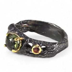 Luxury silver ring with genuine Moldavite, 925/1000