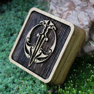 OAK BOX FOR JEWELRY AND BRACELETS - CORDS, BOXES, CHAINS{% if kategorie.adresa_nazvy[0] != zbozi.kategorie.nazev %} - JEWELLERY - BRONZE, ZINC{% endif %}