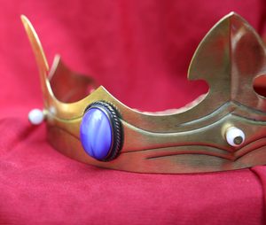 CAROLUS, NOBLE MEDIEVAL BRASS CROWN, BLUE - TIARAS, CROWNS{% if kategorie.adresa_nazvy[0] != zbozi.kategorie.nazev %} - SHOES, COSTUMES{% endif %}