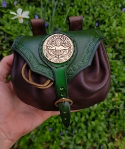 CERNUNNOS, LEATHER BAG GREEN - BAGS, SPORRANS{% if kategorie.adresa_nazvy[0] != zbozi.kategorie.nazev %} - LEATHER PRODUCTS{% endif %}