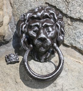 DOOR KNOCKER LION, ALLOY - FORGED IRON HOME ACCESSORIES{% if kategorie.adresa_nazvy[0] != zbozi.kategorie.nazev %} - SMITHY WORKS, COINS{% endif %}