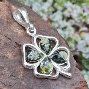 Quatrefoil, silver pendant, amber, Ag 925