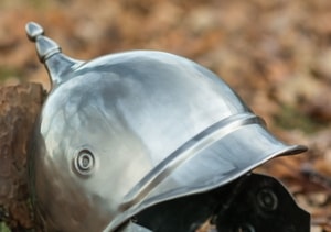 CELTIC HELMET, STEEL - ÉPOQUE ANTIQUE{% if kategorie.adresa_nazvy[0] != zbozi.kategorie.nazev %} - ARMURES ET BOUCLIERS{% endif %}