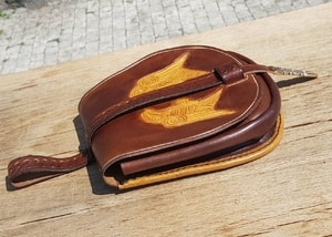 HUGINN UND MUNINN FRÜHMITTELALTERLICHE LEDERTASCHE - TASCHEN{% if kategorie.adresa_nazvy[0] != zbozi.kategorie.nazev %} - LEDERPRODUKTE{% endif %}