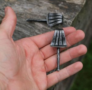 FORGED PIN FOR LEATHER BAGS AND POUCHES II. - BELT ACCESSORIES{% if kategorie.adresa_nazvy[0] != zbozi.kategorie.nazev %} - LEATHER PRODUCTS{% endif %}