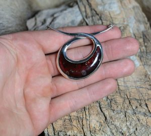 NUBIA, AMBER, NECKLACE, STERLING SILVER - AMBER JEWELRY{% if kategorie.adresa_nazvy[0] != zbozi.kategorie.nazev %} - SILVER JEWELLERY{% endif %}