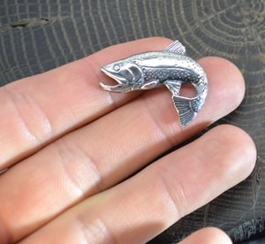 TROUT - FISH, PENDANT, STERLING SILVER - NAUTICAL SILVER JEWELRY{% if kategorie.adresa_nazvy[0] != zbozi.kategorie.nazev %} - SILVER JEWELLERY{% endif %}