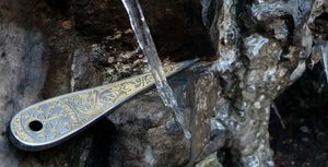 VENGEANCE GOLDEN EDITION etched throwing knife with Vegvísir - 1 piece