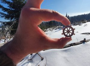 SCHIFF LENKRAD, MASSIVER SILBERANHÄNGER, 12G - ANHÄNGER - SCHMUCK, SILBER{% if kategorie.adresa_nazvy[0] != zbozi.kategorie.nazev %} - SILBER SCHMUCKSTÜCKE{% endif %}