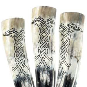 KRÄHE, Trinkhorn mit Wikingergravur