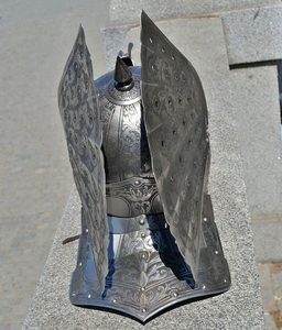 POLISH HUSSAR HELMET, ETCHED - OTHER HELMETS{% if kategorie.adresa_nazvy[0] != zbozi.kategorie.nazev %} - ARMOUR HELMETS, SHIELDS{% endif %}