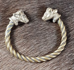 CELTIC BRACELET, BULL'S HEADS, TRICHTINGEN, BRASS - WIKINGER, SLAWISCHE, KELTISCHE ARMBÄNDER - BRONZE{% if kategorie.adresa_nazvy[0] != zbozi.kategorie.nazev %} - SCHMUCKSTÜCKE{% endif %}