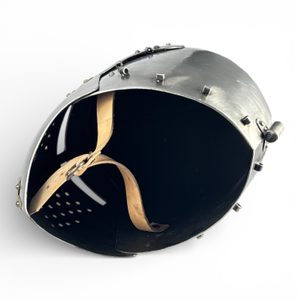 Helm mit Visier, 2 mm, Messingdekoration