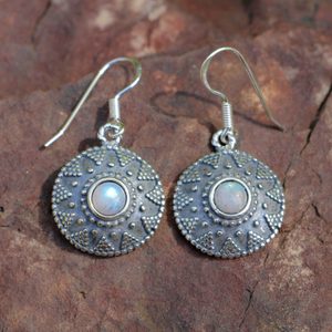 ISOLDA, RAINBOW MOONSTONE, SILVER EARRINGS - BOUCLES D'OREILLES - BIJOUX HISTORIQUE{% if kategorie.adresa_nazvy[0] != zbozi.kategorie.nazev %} - BIJOUX EN ARGENT{% endif %}