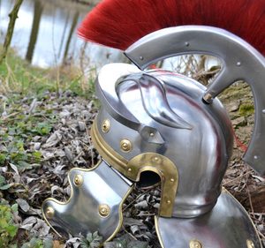 ROMAN HELMET WITH RED PLUME - ROMAN AND CELTIC HELMETS{% if kategorie.adresa_nazvy[0] != zbozi.kategorie.nazev %} - ARMOUR HELMETS, SHIELDS{% endif %}