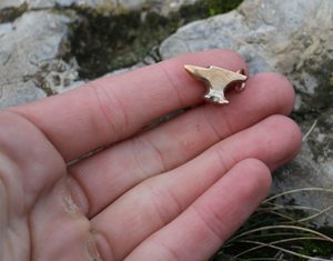 Enclume, pendentif, bronze