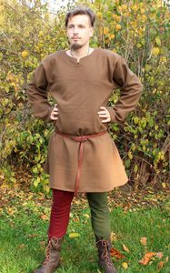 Mittelalterliche Tunika aus Wolle