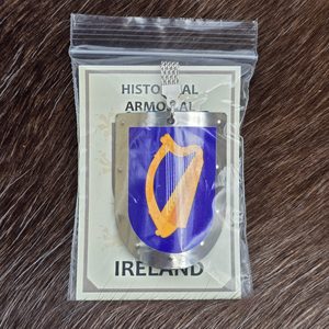 IRELAND, MEDIEVAL SHIELD, KEYCHAIN, METAL, HANDMADE - KEYCHAINS{% if kategorie.adresa_nazvy[0] != zbozi.kategorie.nazev %} - JEWELLERY - BRONZE, ZINC{% endif %}