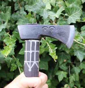 VALACHIA, VALASKA TRADITIONAL FORGED CARPATHIAN AXE - HALLEBARDES, HACHES, MASSES{% if kategorie.adresa_nazvy[0] != zbozi.kategorie.nazev %} - ARMURERIE: LES ARMES{% endif %}