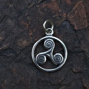 Triskèle celtique, petit pendentif en argent 925