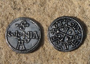 OTTO, 962 - 973, ZINN-REPLIK EINER FRÄNKISCHEN MÜNZE - MÜNZEN DES MITTELALTERS{% if kategorie.adresa_nazvy[0] != zbozi.kategorie.nazev %} - NUMISMATIK{% endif %}