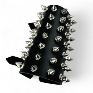 ROCKER, bracelet à pointes métalliques