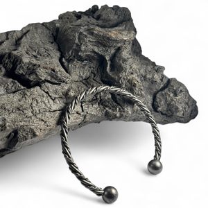 TORQUES, twisted necklace