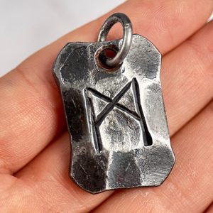 MANNAZ, Fer, forgé, pendentif