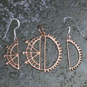 BEAIVI AND MANO, SAAMI SUN AND MOON, JEWELLERY SET, BRONZE - PENDANTS, NECKLACES{% if kategorie.adresa_nazvy[0] != zbozi.kategorie.nazev %} - JEWELLERY - BRONZE, ZINC{% endif %}