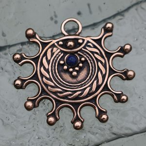 DEVANA, SLAVIC SUN AMULET, BRONZE LAPIS - BRONZE HISTORICAL JEWELS{% if kategorie.adresa_nazvy[0] != zbozi.kategorie.nazev %} - JEWELLERY - BRONZE, ZINC{% endif %}