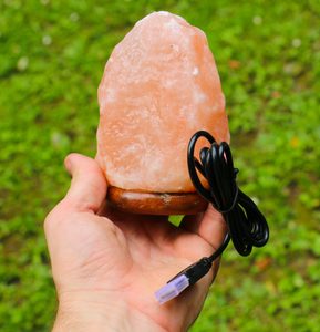 HIMALAYAN SALT LAMP USB - PRODUCTS FROM STONES{% if kategorie.adresa_nazvy[0] != zbozi.kategorie.nazev %} - MOLDAVITES, MINERALS, FOSSILS{% endif %}