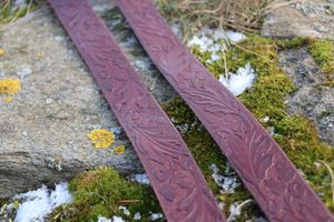 QUERCUS, LEATHER BELT WITH OAK LEAVES, BRAUN, BRONZE - BELTS{% if kategorie.adresa_nazvy[0] != zbozi.kategorie.nazev %} - LEATHER PRODUCTS{% endif %}