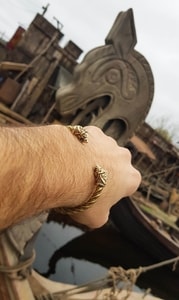 FLÓKI, VIKING BRASS BRACELET BY WULFLUND - BRONZE HISTORICAL JEWELS{% if kategorie.adresa_nazvy[0] != zbozi.kategorie.nazev %} - JEWELLERY - BRONZE, ZINC{% endif %}