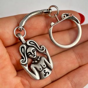 Keltische Göttin Schlüsselanhänger, Zink antik silber