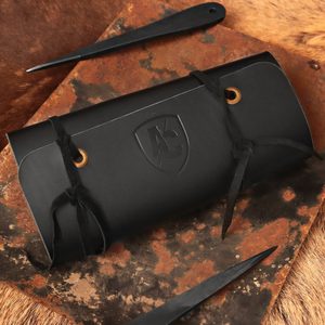 Leather sheath for throwing knives, black