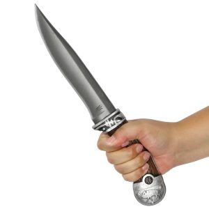 Le couteau de chasse de Geralt, réplique adoucie de The Witcher 3