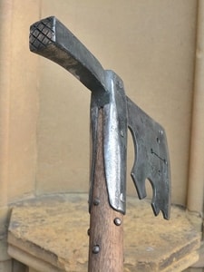 WAR AXE ONE HANDED SMITHY REPLICAS - HALLEBARDES, HACHES, MASSES{% if kategorie.adresa_nazvy[0] != zbozi.kategorie.nazev %} - ARMURERIE: LES ARMES{% endif %}