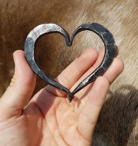 FORGED HEART, SMALL - FORGED PRODUCTS{% if kategorie.adresa_nazvy[0] != zbozi.kategorie.nazev %} - SMITHY WORKS, COINS{% endif %}