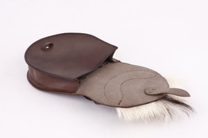 COLBERT, LEATHER BELT BAG - BAGS, SPORRANS{% if kategorie.adresa_nazvy[0] != zbozi.kategorie.nazev %} - LEATHER PRODUCTS{% endif %}