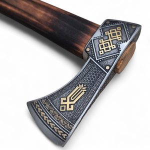 Hache de berger dorée, motifs ukrainiens, Transcarpatie