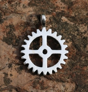 COG WHEEL, SILVER PENDANT - PENDANTS{% if kategorie.adresa_nazvy[0] != zbozi.kategorie.nazev %} - SILVER JEWELLERY{% endif %}