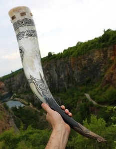 MAGNUS, carved drinking horn de luxe 3l