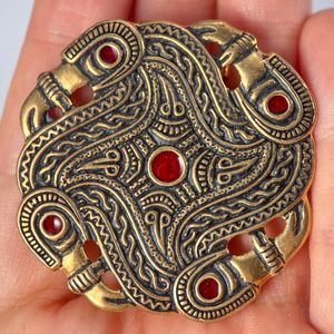 Broche oiseau mérovingien, bronze